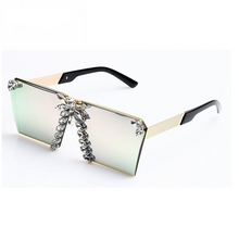 Load image into Gallery viewer, 2019 Fashion Women Sunglasses Luxury Rhinestone