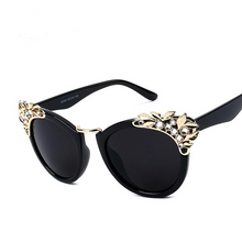 Load image into Gallery viewer, Luxury Rhinestone Diamond Sunglasses Women