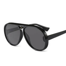 Load image into Gallery viewer, Oversized Black Flat Top Sunglasses Men