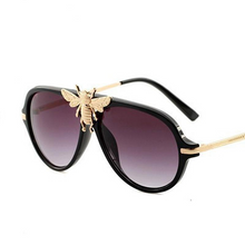Load image into Gallery viewer, Retro Sunglasses Women Fashion Shades
