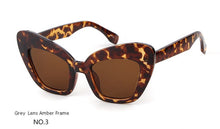 Load image into Gallery viewer, Retro 90s Large Tortoiseshell Cat Eye Sunglasses Women