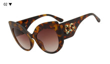 Load image into Gallery viewer, 2019 New Fashion Ladies Oversized Cat Eye Sunglasses Women