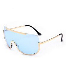 Load image into Gallery viewer, American Stylish Sunglasses Women